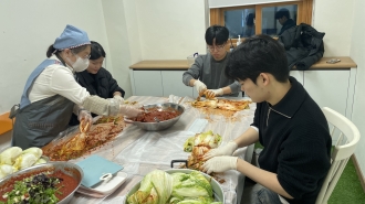[청소년·대학생 봉사동아리와 함께 나눔 실천 기부활동]